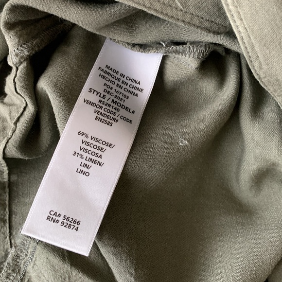 Splendid  willow green jumpsuit oversized, snap front closure - Picture 3 of 7